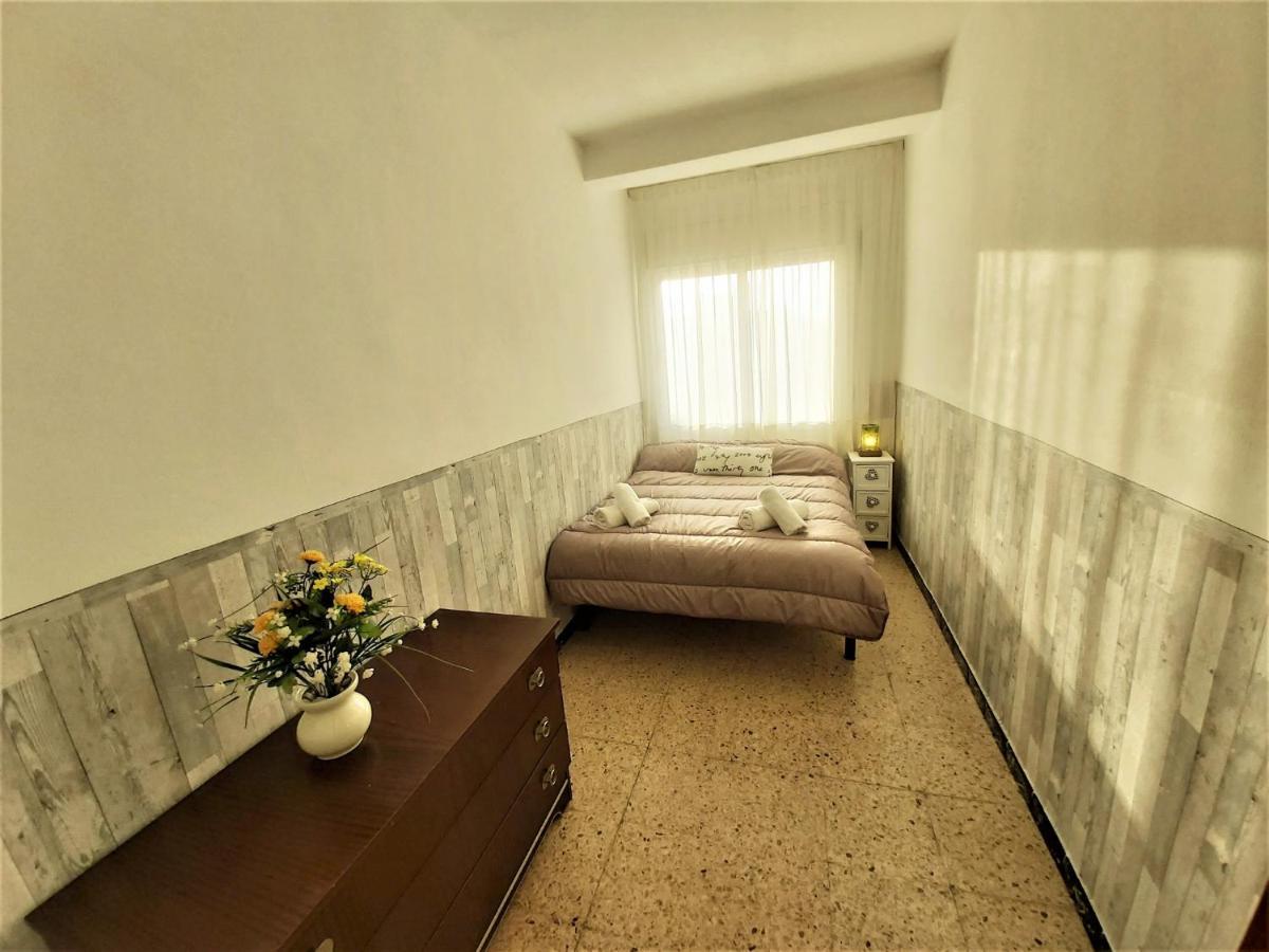 Diana Apartamento Con Terraza Muy Cerca Del Mar Pineda de Mar Ngoại thất bức ảnh