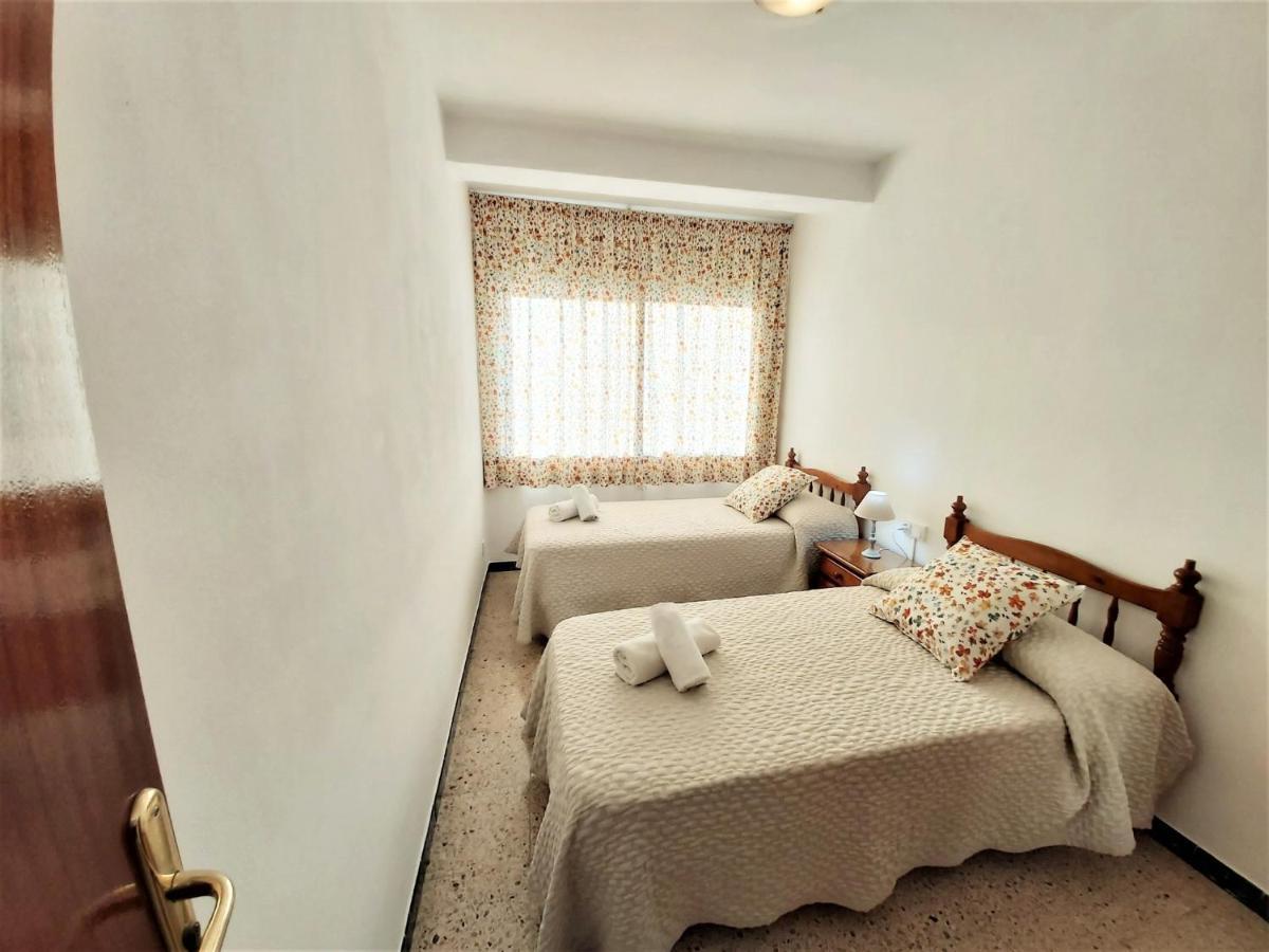 Diana Apartamento Con Terraza Muy Cerca Del Mar Pineda de Mar Ngoại thất bức ảnh
